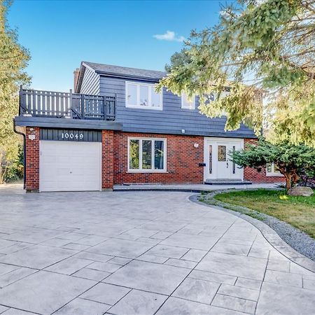 Stunning 7 Bedroom Rougeview Home With 2 Kitchens, 5 Bathrooms, Amazing Backyard & 8-Car Parking Toronto Exterior foto