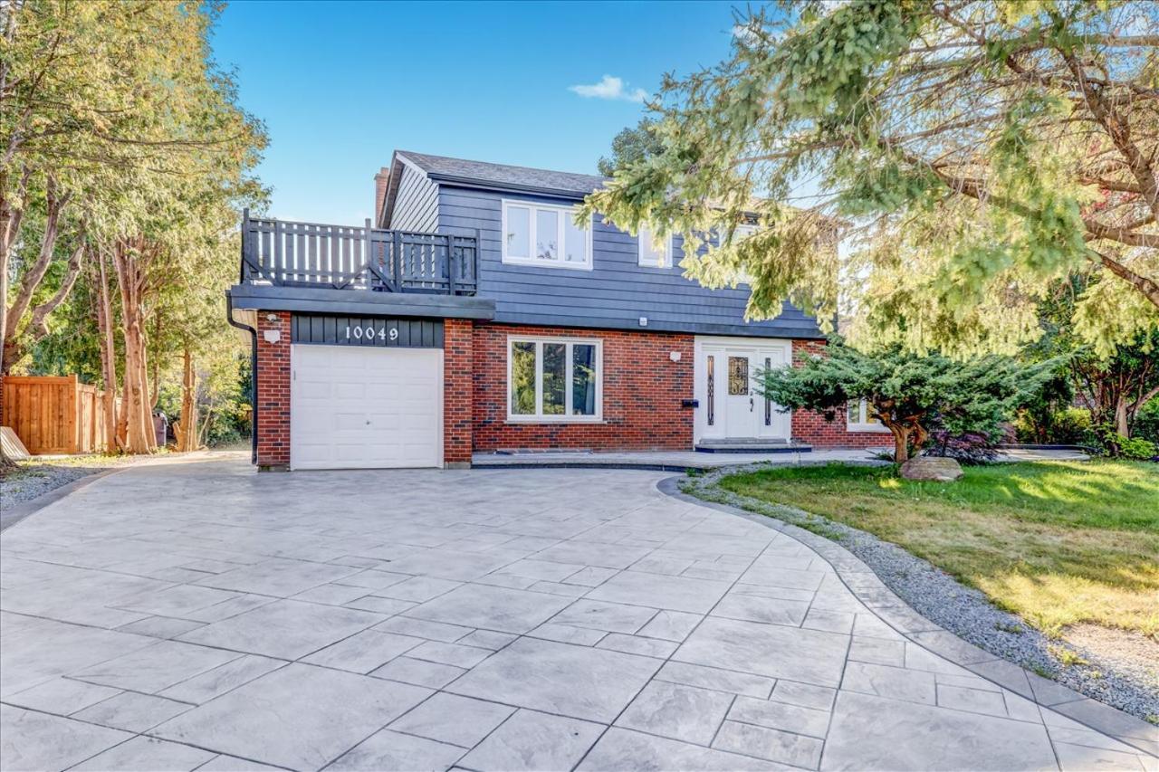 Stunning 7 Bedroom Rougeview Home With 2 Kitchens, 5 Bathrooms, Amazing Backyard & 8-Car Parking Toronto Exterior foto